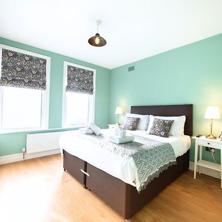 Victorian 2Br Apartment, King Beds, Fast Wifi, Near Shops, Cafes & Transport, E17 London Eksteriør bilde