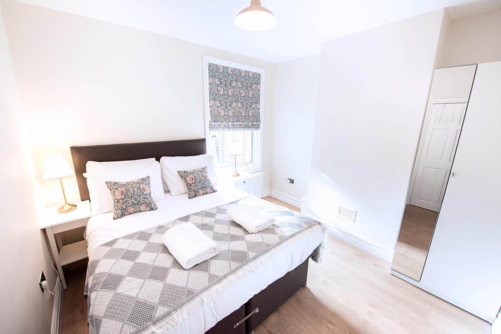 Victorian 2Br Apartment, King Beds, Fast Wifi, Near Shops, Cafes & Transport, E17 London Eksteriør bilde